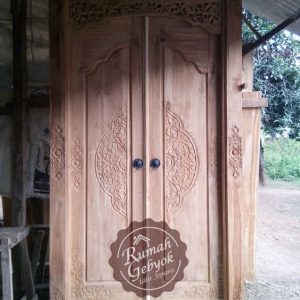 pintu ukir minimalis