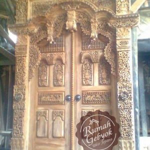 Gapura Gebyok Krawangan