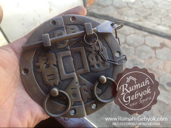 grendel pintu motif cina
