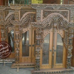 jendela ukir pintu kaca